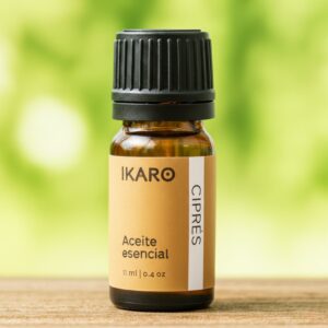 Aceite esencial de ciprés IKARO 11 ml 100% puro en frasco ámbar para difusión y uso tópico diluido